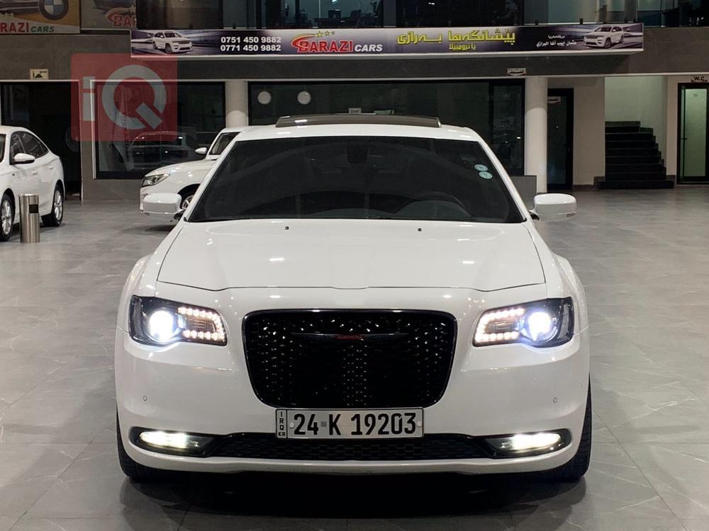 کرایسلەر 300